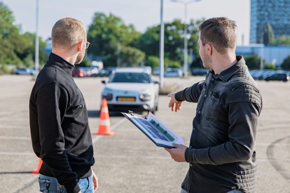 Trafikalt grunnkurs: Dette må du vite før øvingskjøring